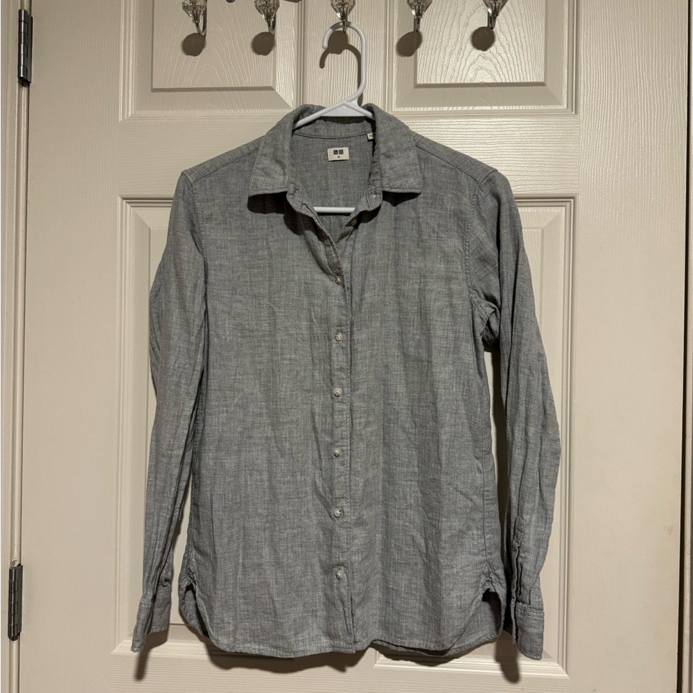 XS Gray Uniqlo Button Up 100% Cotton